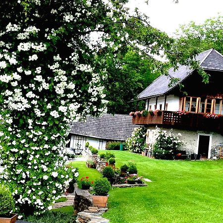 Cottage Am Waldrand Gelegen 펠드키르첸인칸텐 외부 사진